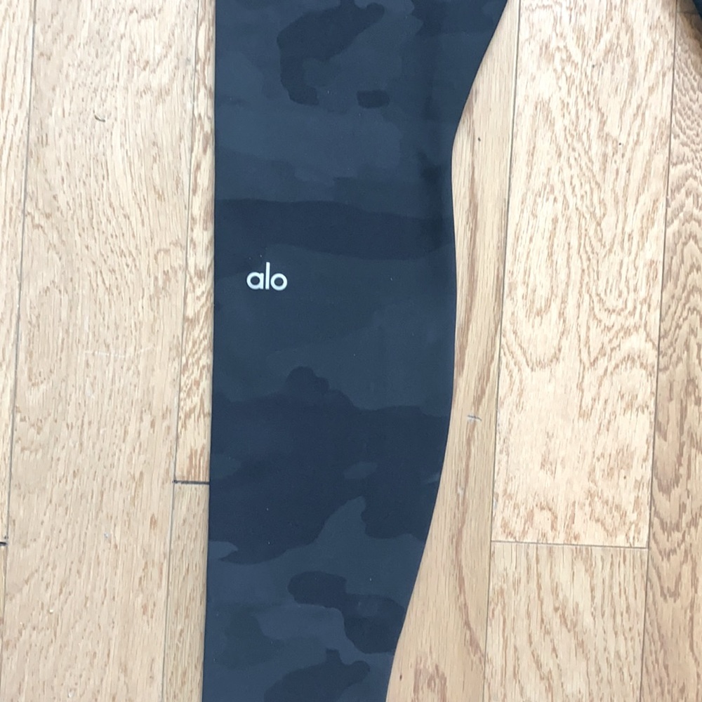 ALO HIGH WAIST VAPOR LEGGINGS - NWT! - Picture 9 of 13